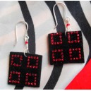 Červené štvorčeky